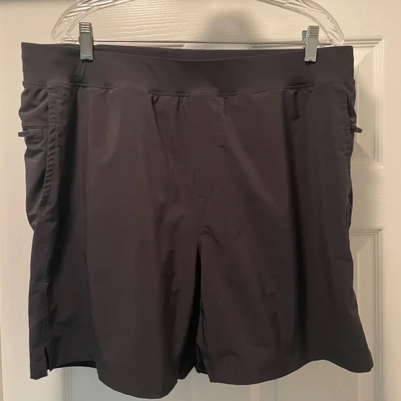 Fabletics The Franchise Shorts (Lined) - Picture 2 of 2